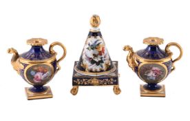 A PAIR OF WORCESTER (FLIGHT. BARR & BARR) ROSE WATER SPRINKLERS, CIRCA 1820