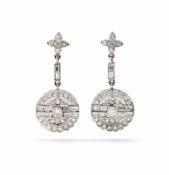 A PAIR OF DIAMOND PENDENT EARRINGS