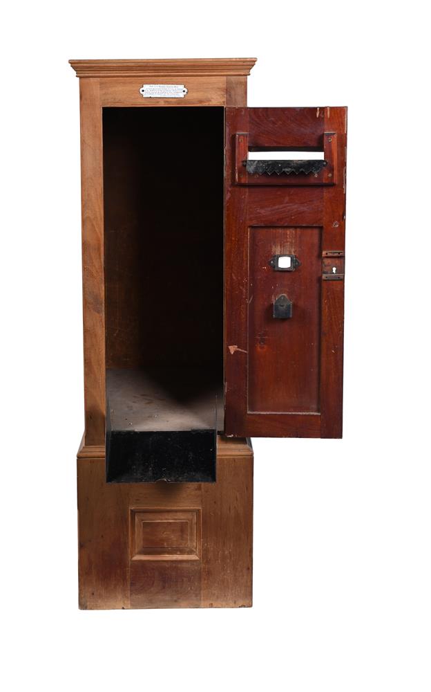 A LARGE MAHOGANY DOMESTIC POST BOX, 20TH CENTURY - Image 4 of 4