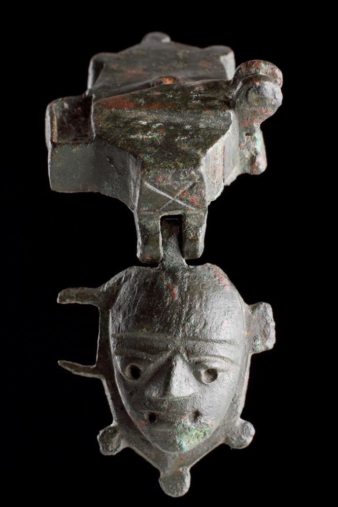 AN ANCIENT BRONZE CELTIC PADLOCK, 1ST TO 2ND CENTURY AD - Image 6 of 6