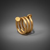 A GOLD RING/HAIR COIL, BELIEVED TO BE LATE ROMAN/EARLY CELTIC