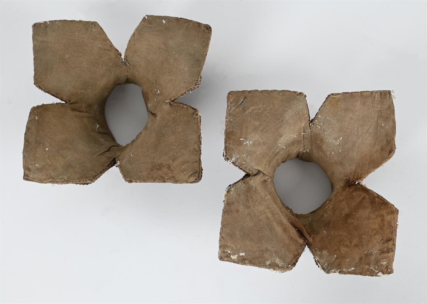 A CEREMONIAL HEADDRESS, COLLAR AND CUFFS, 20TH CENTURY, TRANS HIMALAYAN REGION - Image 7 of 16