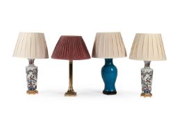 A GROUP OF FOUR MODERN TABLE LAMPS; INCLUDING A GILT BRASS COLUMN LAMP