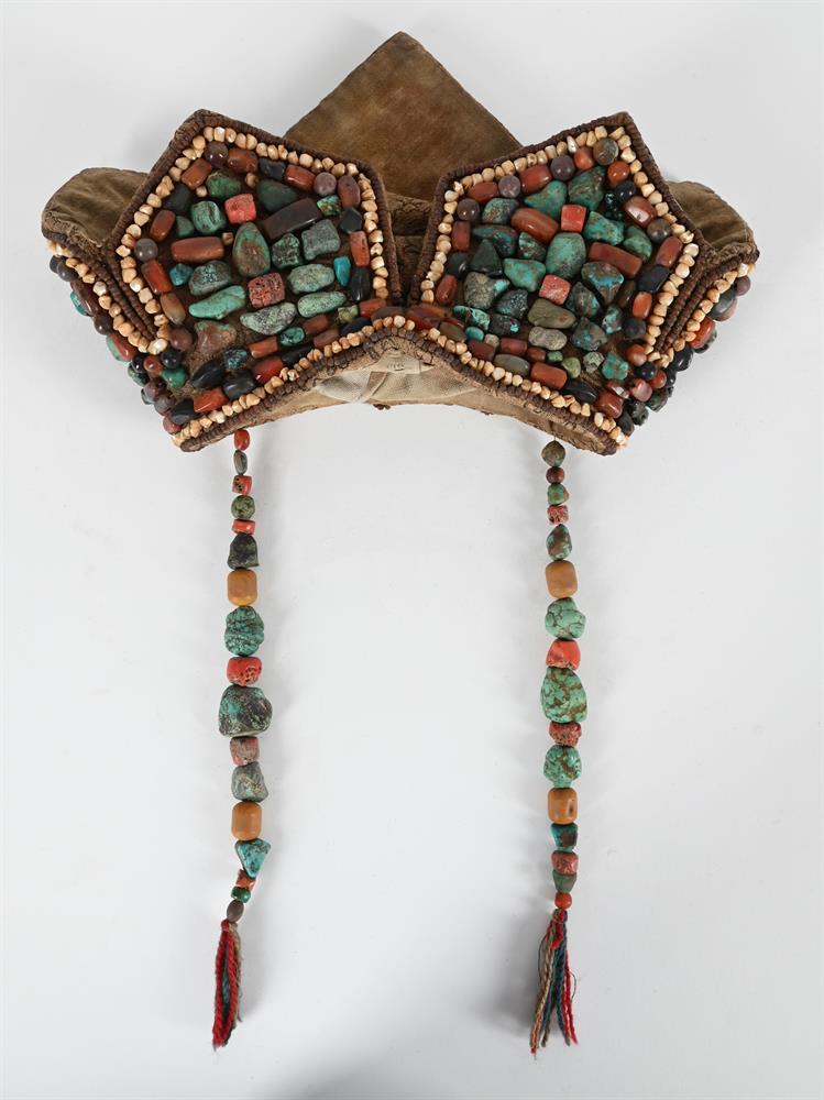 A CEREMONIAL HEADDRESS, COLLAR AND CUFFS, 20TH CENTURY, TRANS HIMALAYAN REGION - Image 10 of 16