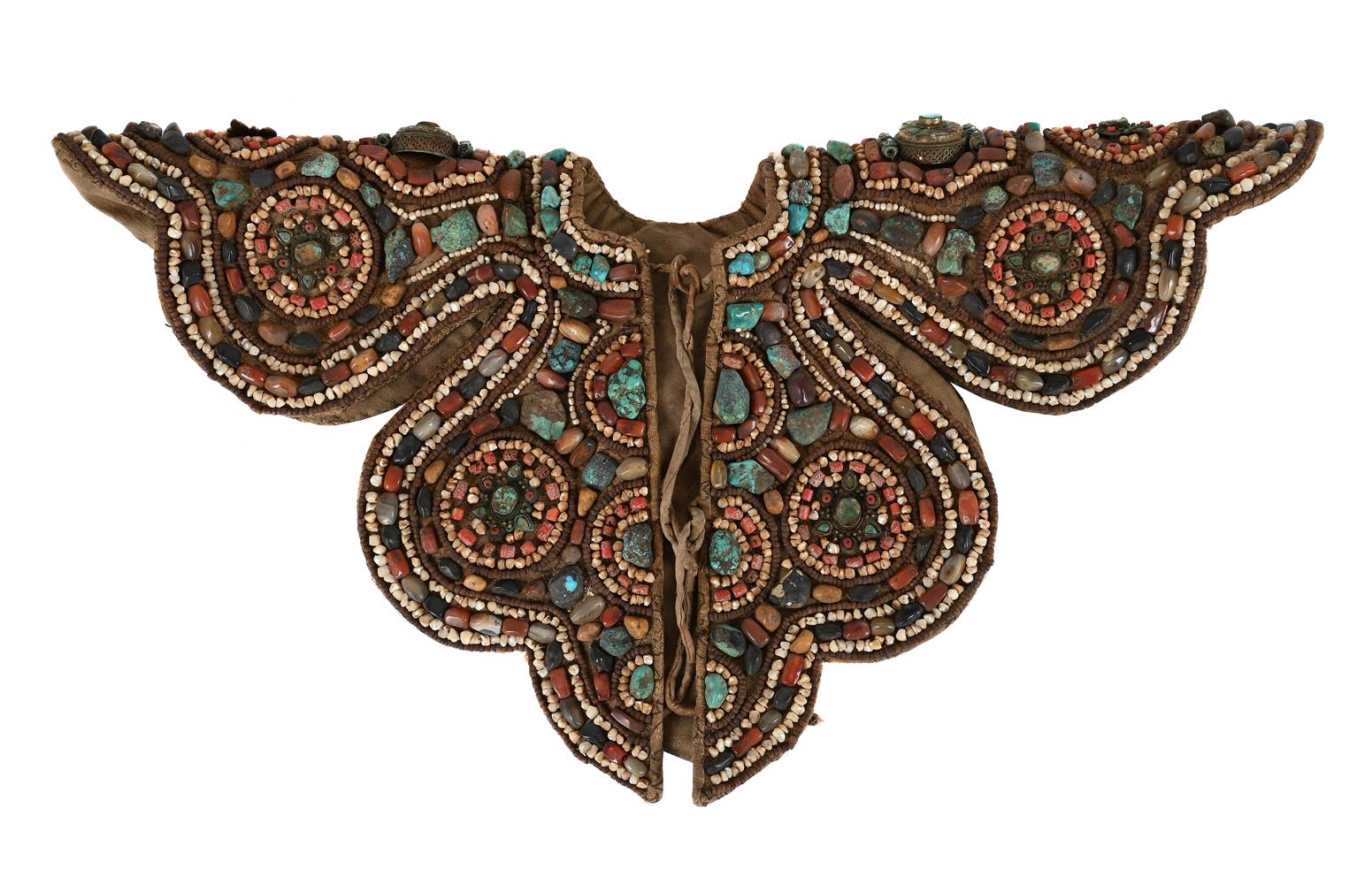A CEREMONIAL HEADDRESS, COLLAR AND CUFFS, 20TH CENTURY, TRANS HIMALAYAN REGION - Image 2 of 16