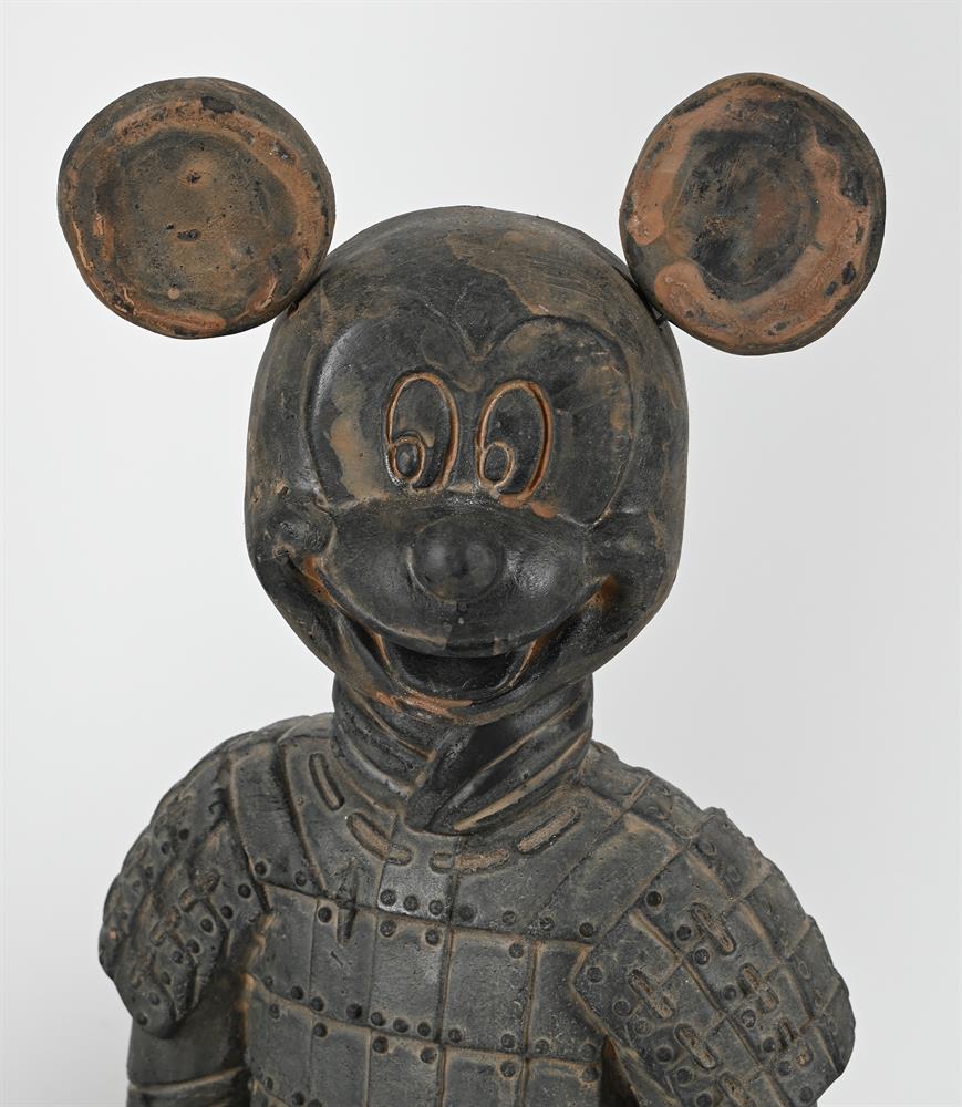 λ LIZABETH EVA ROSSOF (AMERICAN, CONTEMPORARY), A GROUP OF THREE TERRACOTTA MODELS OF WARRIORS - Image 3 of 4