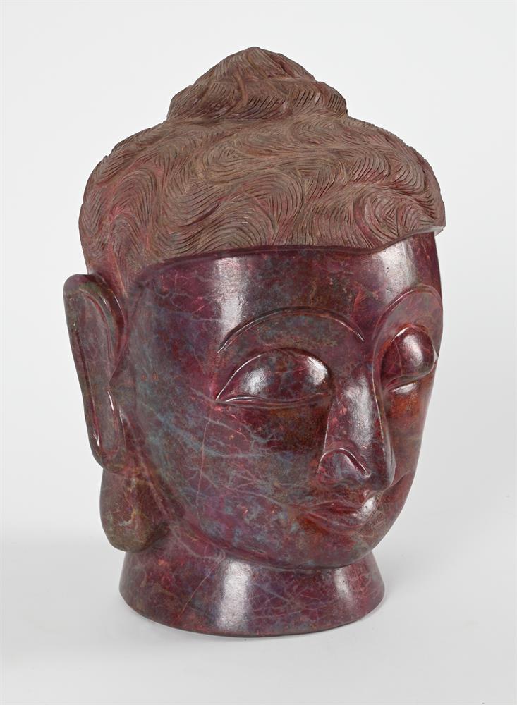 A CHINESE ROSE MARBLE BUDDHA HEAD, 20TH CENTURY - Image 2 of 3