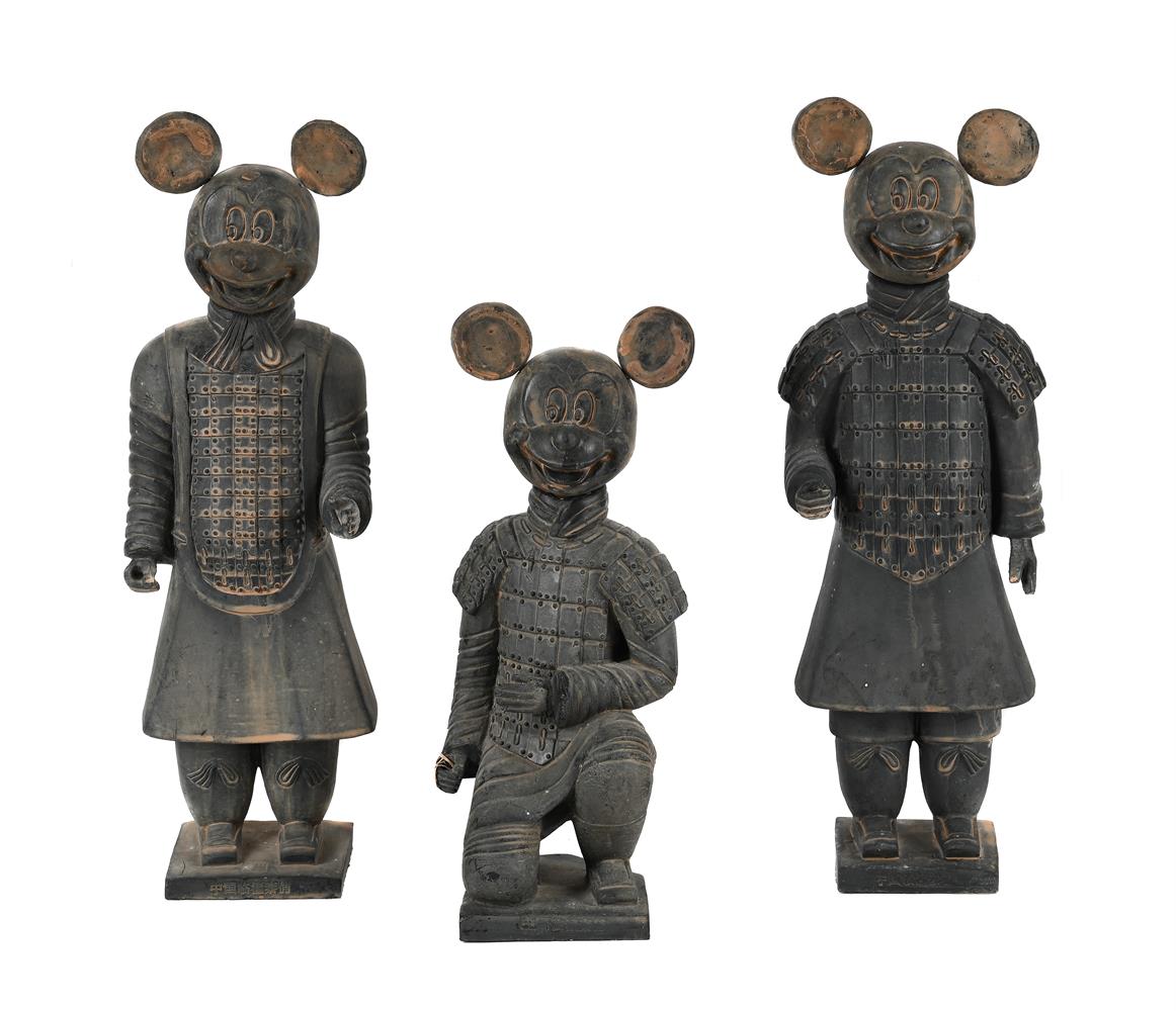 λ LIZABETH EVA ROSSOF (AMERICAN, CONTEMPORARY), A GROUP OF THREE TERRACOTTA MODELS OF WARRIORS