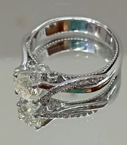1.18CT DIAMOND ENGAGEMENT RING/18CT WHITE GOLD IN GIFT BOX + VALUATION CERTIFICATE OF £5,995