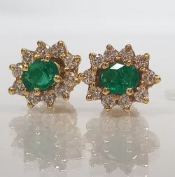 EMERALD & DIAMOND EARRINGS 18CT YELLOW GOLD SCREW BACKS