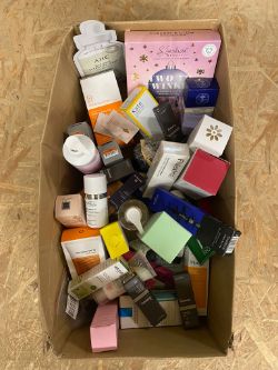MIXED BRANDED COSMETIC BOX SOLD AS IMAGE (MB1)