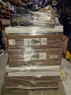 PREMIER BRANDED RETURNS RRP £1500 XMAS TREES,LIGHTS DECORATIONS PLUS MORE
