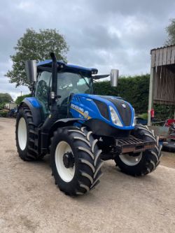 NEW HOLLAND T6.175 TRACTOR.