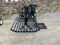 POWERFUL 37-TON MEGGA SPITTER PRO: LOG LIFTER INCLUDED