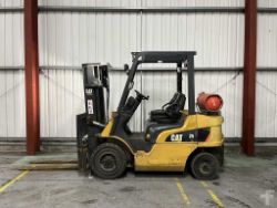 LPG FORKLIFTS CAT LIFT TRUCKS GP25NT