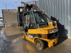 2014 WORKHORSE: 7323 HRS OF PRECISION WITH 2WD FORKLIFT