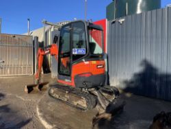 DIG DEEPER: 2017 KUBOTA DIESEL - TWIN SPEED TRACKS, 3550 HRS OF EXPERTISE