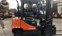 DOOSAN D30S-5,3 TON DIESEL FORKLIFT
