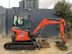 2017 KUBOTA U27-4: RED KEY PRECISION WITH 3290 HRS AND RECENT SERVICE