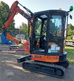 2019 HITACHI ZX26U-6