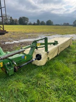 KRONE 3.2M REAR MOWER.