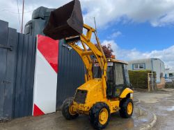 2002 JCB 2CX AIRMASTER: 4X4 LOADER WITH MANUAL GEARBOX POWER