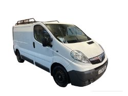 VAN WITH VERSATILITY: VAUXHALL VIVARO 2.0CDTI (115PS) >>--NO VAT ON HAMMER--<<