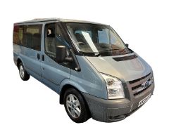EFFICIENT AND SPACIOUS: FORD TRANSIT 140 T280S MINIBUS >>--NO VAT ON HAMMER--<<
