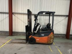 ELECTRIC - 3 WHEELS TOYOTA 7FBEST15