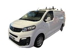 UNBEATABLE VALUE: VAUXHALL VIVARO TRAFIC LWB, 1 OWNER, EURO 6 COMPLIANCE