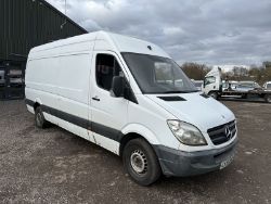 WORKHORSE WONDER: MERCEDES SPRINTER 313 PANEL VAN >>--NO VAT ON HAMMER--<<