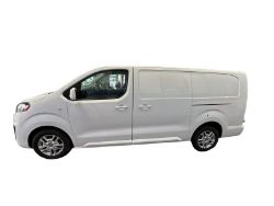 IMPRESSIVE 69 PLATE VAUXHALL VIVARO: SPORTIVE EDITION