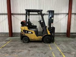 LPG FORKLIFTS CAT LIFT TRUCKS GP18NT