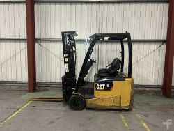 ELECTRIC - 3 WHEELS CAT LIFT TRUCKS EP16PNT