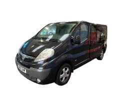 BLACK BEAUTY: 62 PLATE VAUXHALL VIVARO TRAFIC CREW CAB >>--NO VAT ON HAMMER--<<