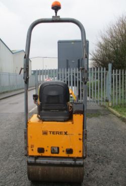COMPACT TEREX TV800: KUBOTA ENGINE, VIBRATING ROLLER