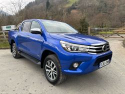 TOYOTA HILUX INVINCIBLE PICKUP TRUCK 2020