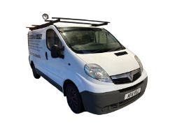 RELIABLE WORKHORSE: 2011 VAUXHALL VIVARO TRAFIC SWB 2.0 CDTI >>--NO VAT ON HAMMER--<<