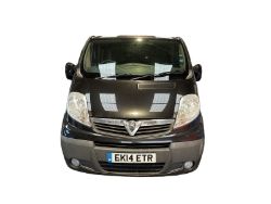 BLACK BEAUTY: VAUXHALL VIVARO TRAFIC DOUBLE-CAB, STRONG PERFORMER >>--NO VAT ON HAMMER--<<