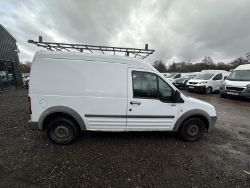 RELIABLE LONG-WHEELBASE VAN: FORD TRANSIT CONNECT 230