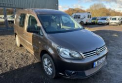 READY FOR WORK: 2013 VW CADDY MAXI 2.0 TDI CREW CAB - NO VAT ON HAMMER