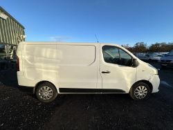 CLEAN & CAPABLE: EURO 6 NISSAN NV300 VIVARO TRAFIC - (NO VAT ON HAMMER)