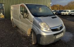 >>--NO VAT ON HAMMER--<< QUICK & NIMBLE: 58 PLATE VAUXHALL VIVARO 115BHP