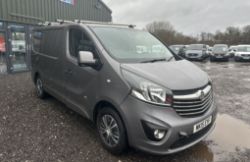 2015 VIVARO BITURBO - SPOTLESS, ENGINE NEEDS TL >>--NO VAT ON HAMMER--<<