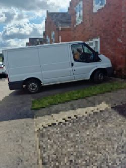NO VAT WHITE 2010 FORD TRANSIT 2.2L EURO4 85 T260M PANEL VAN, RECON ENGINE ONLY DONE 80,000 MILES.