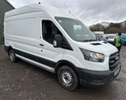 EFFICIENCY REDEFINED: WHITE PANEL VAN WITH FULL SERVICE HISTORY