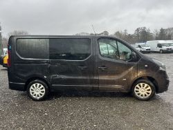 ROUGH GEM: VIVARO CREW CAB SPARES OR REPAIRS - SEIZED ENGINE STORY >>--NO VAT ON HAMMER--<<