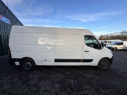 SPACIOUS PANEL VAN: 2016 RENAULT MASTER LWB DIESEL >>--NO VAT ON HAMMER--<<