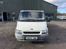 DEPENDABLE WORKHORSE: 2006 FORD TRANSIT FLATBED, FRESH MOT