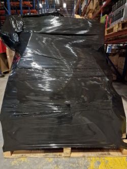 PALLET FULL PREMIER BRANDED PRODUCTS LIGHTS,DECORATIONS,TREES, CANDLES, LANTERNS,RUGS & MORE!!